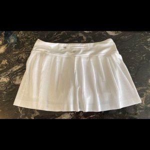 Lululemon pleated tennis skirt size 8